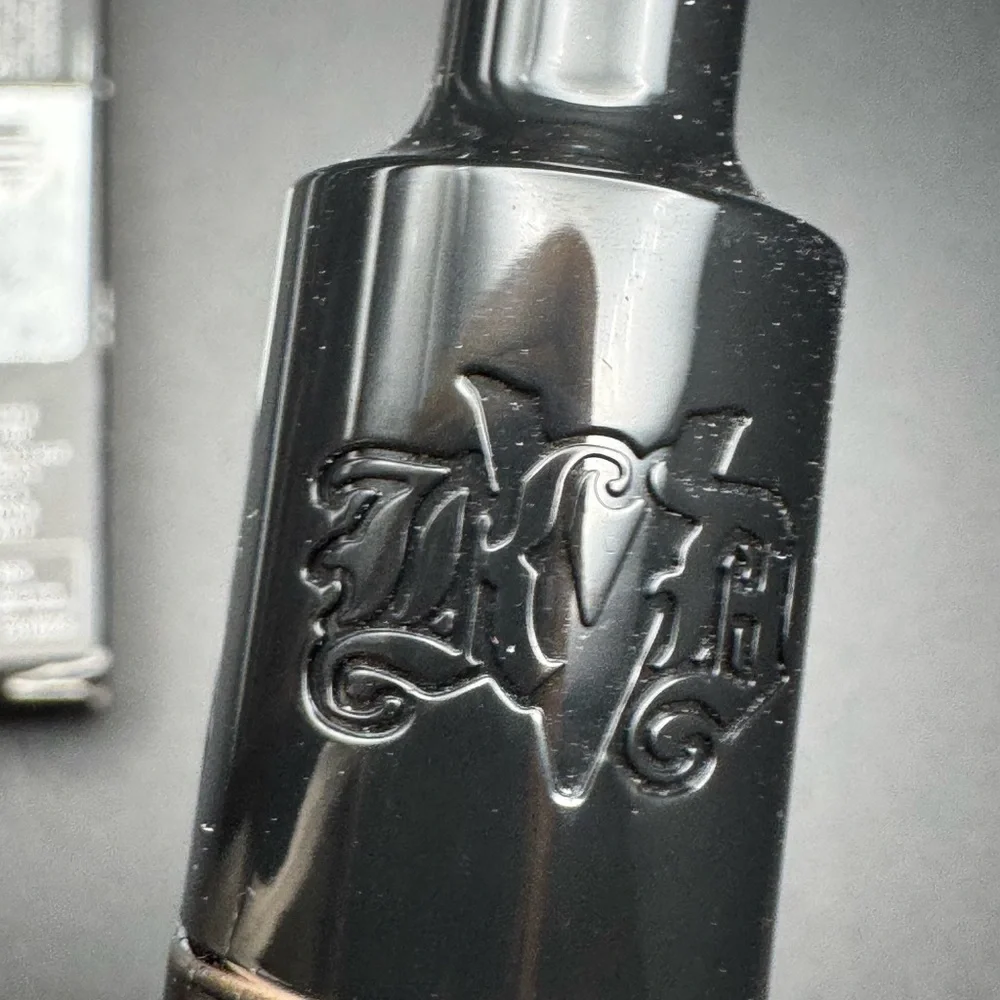 Kat Von D Full Coverage Lightweight Concealer - Light 107- New in box - Picture 5 of 6